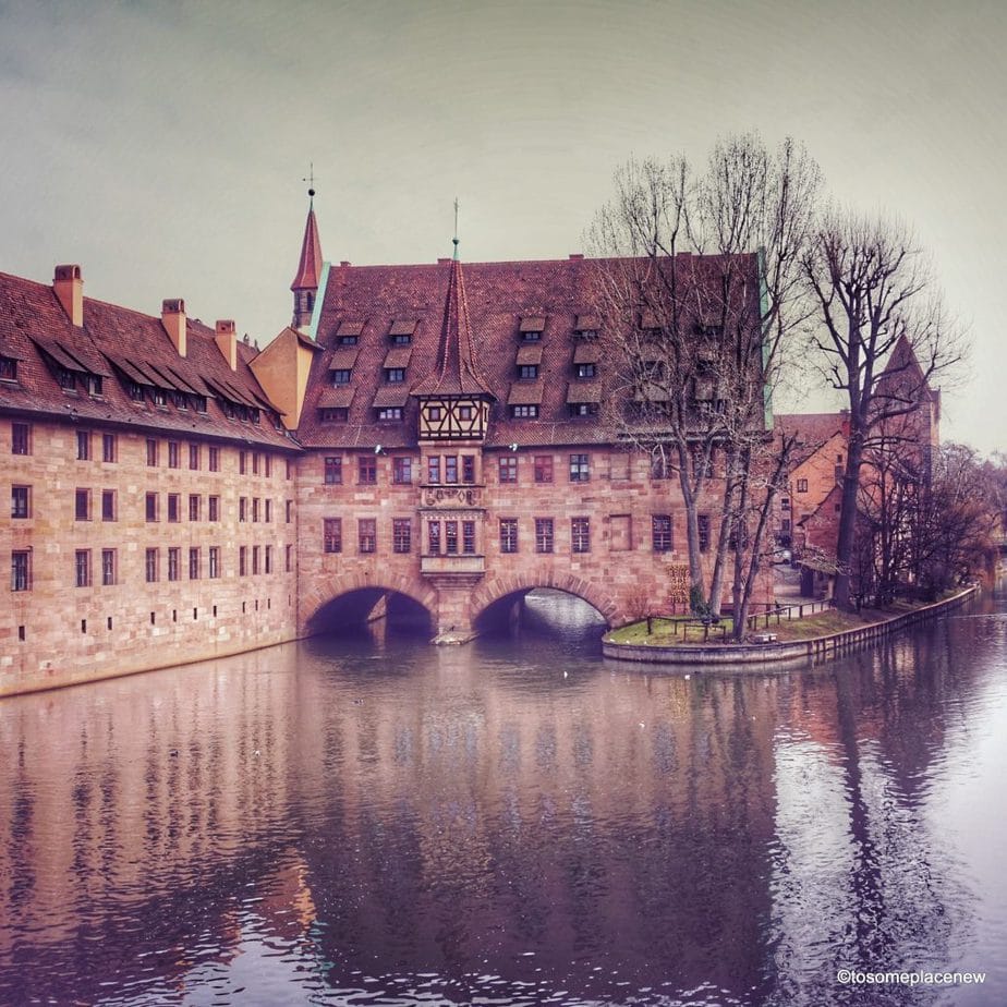 德国纽伦堡的一天行程。探索这个中世纪小镇的中心和美丽的小巷!