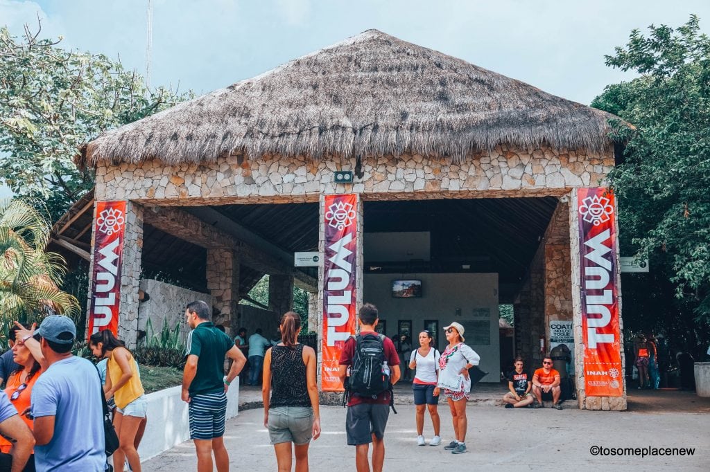 图卢姆是位于墨西哥Yucatán半岛的一个沿海城镇。图卢姆以其海滩和古玛雅遗迹而闻名。这篇文章重点介绍了一天的行程和一个快速指南的国家公园图卢姆，包括普拉迪亚帕拉迪索。