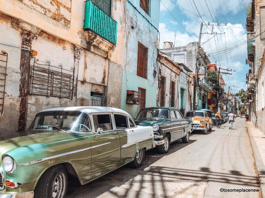 古巴哈瓦那的美丽照片。哈瓦那的每一条街道都讲述着一个有趣的故事。在你的古巴旅行行程中加入这些迷人的景点吧。bob娱乐游戏平台