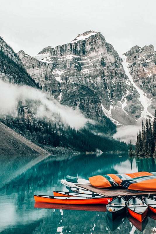 冰碛湖皮划艇-加拿大落基山脉旅游套餐