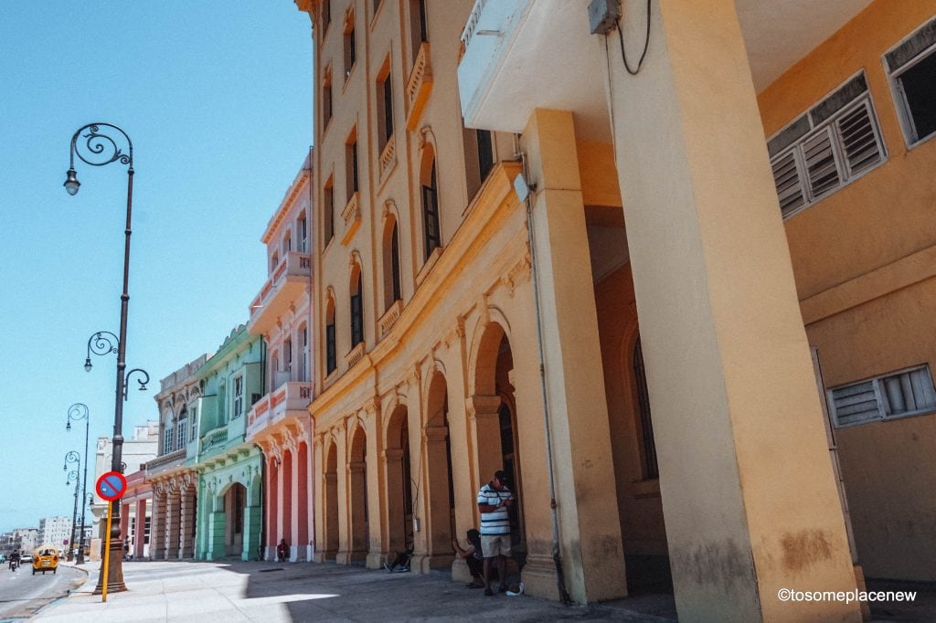 哈瓦那的美丽照片。古巴哈瓦那的终极指南就在这里!这里是您体验哈瓦那一切的一站——观光、当地体验、餐厅和其他旅游贴士#哈瓦那bob娱乐游戏平台