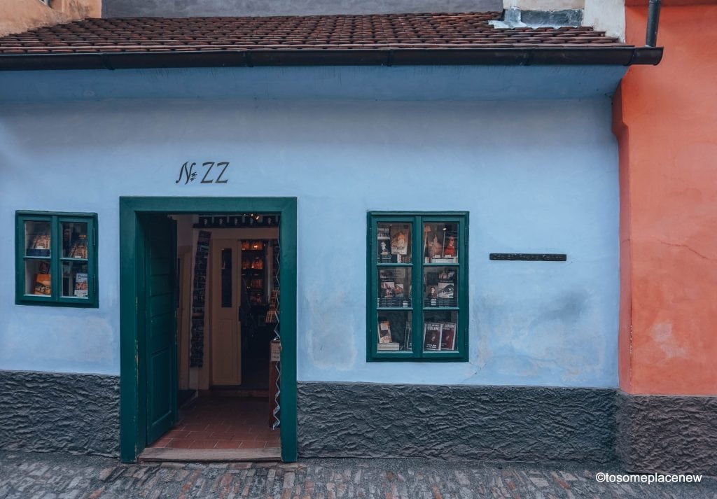 卡夫卡之家22号，位于布拉格城堡区黄金巷