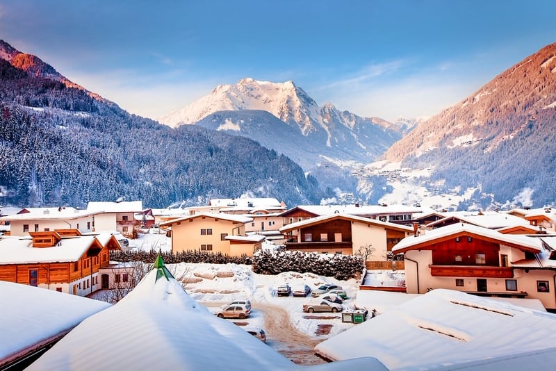 奥地利Mayrhofen冬季度假胜地全景图