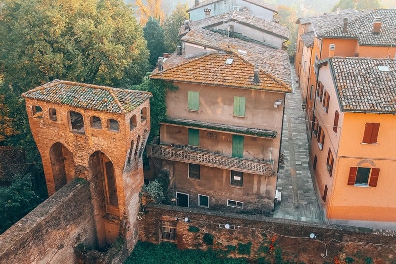 意大利维尼奥拉历史悠久的市中心。俯视图