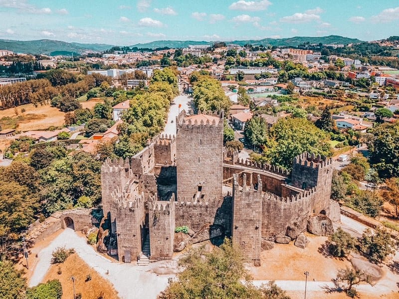 吉马良斯城堡鸟瞰图，葡萄牙第一个首都